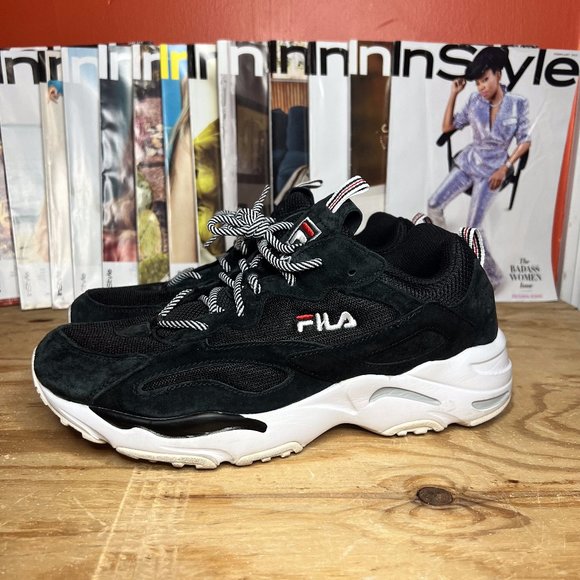 FILA Shoes - Picture 1 of 4